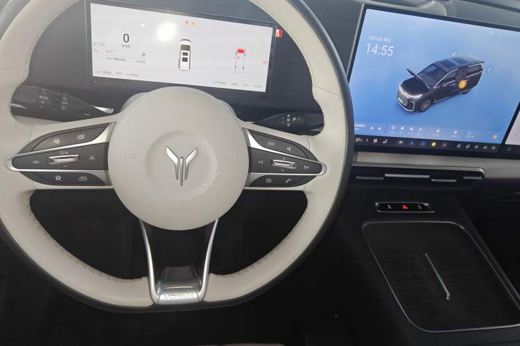 Used VOYAH Dream 2025 PHEV Four-Wheel-Drive Flagship Kunpeng Edition Gear Lever