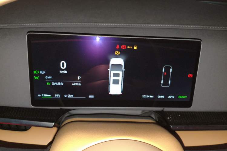 Used VOYAH Dream 2025 PHEV Four-Wheel-Drive Flagship Kunpeng Edition Instrument Cluster
