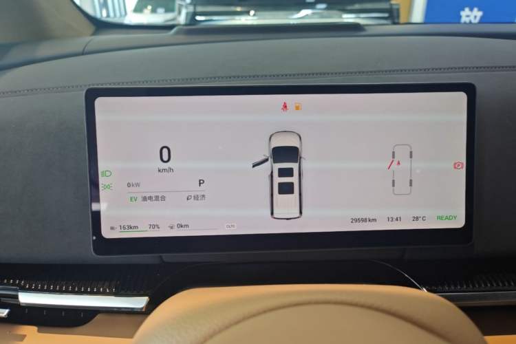 Used VOYAH Dream 2025 PHEV Four-Wheel-Drive Flagship Kunpeng Edition Instrument Cluster