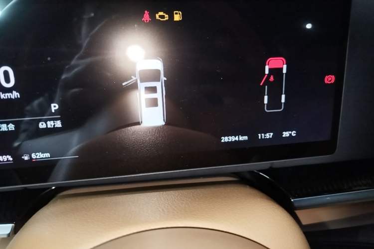Used VOYAH Dream 2025 PHEV Four-Wheel Drive Prestige Kunpeng Edition Instrument Cluster