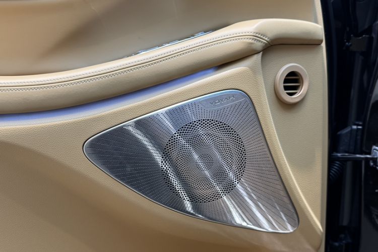 Used VOYAH Dream 2025 PHEV Four-Wheel Drive Prestige Kunpeng Edition Interior 11