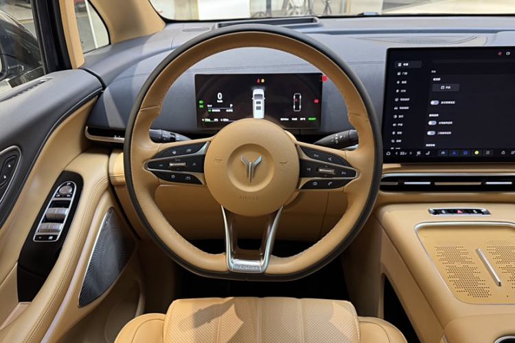 Used VOYAH Dream 2025 PHEV Four-Wheel Drive Prestige Kunpeng Edition Interior 13