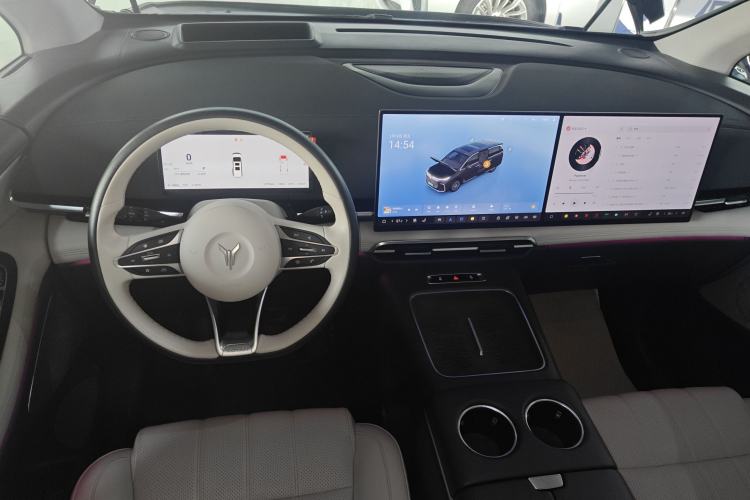Used VOYAH Dream 2025 PHEV Four-Wheel-Drive Flagship Kunpeng Edition Interior 2