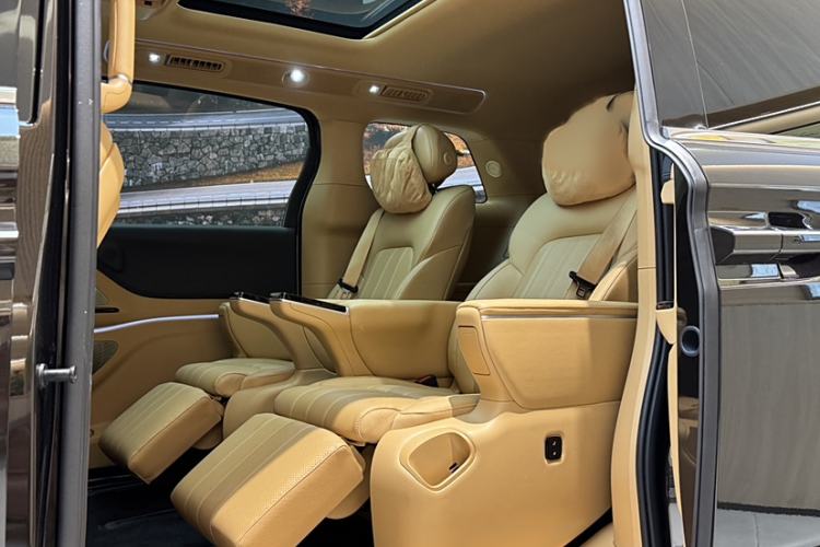 Used VOYAH Dream 2025 PHEV Four-Wheel Drive Prestige Kunpeng Edition Interior 8