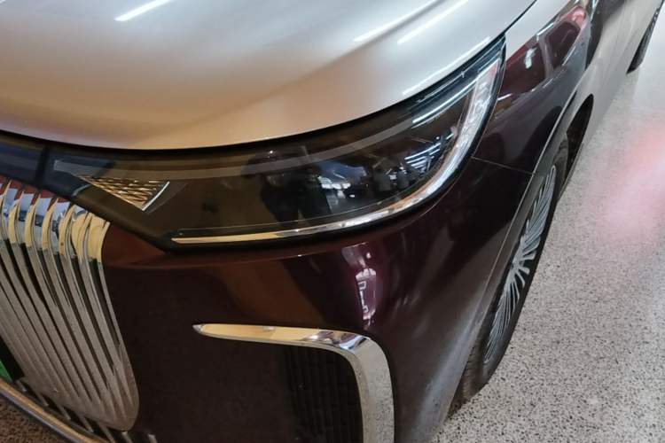 Used VOYAH Dream 2025 PHEV Four-Wheel Drive Prestige Kunpeng Edition Left Front Headlight