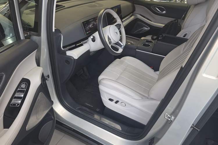 Used VOYAH Dream 2025 PHEV Four-Wheel-Drive Flagship Version – Qiankun Edition Left Front Seat