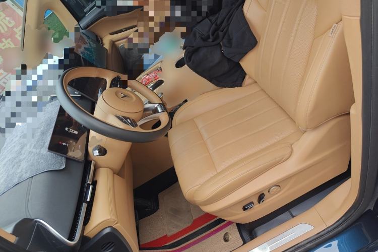 Used VOYAH Dream 2025 PHEV Four-Wheel Drive Prestige Kunpeng Edition Left Front Seat