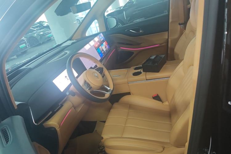 Used VOYAH Dream 2025 PHEV Four-Wheel-Drive Flagship Kunpeng Edition Left Front Seat