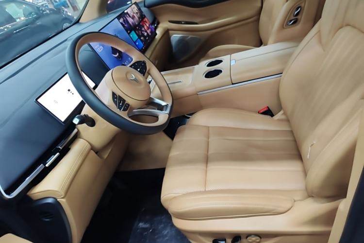 Used VOYAH Dream 2025 PHEV Four-Wheel-Drive Flagship Kunpeng Edition Left Front Seat
