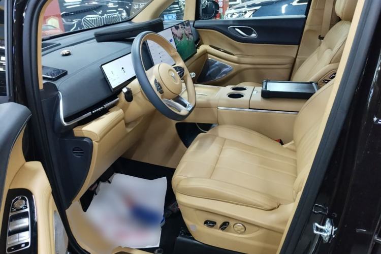 Used VOYAH Dream 2025 PHEV Four-Wheel-Drive Flagship Kunpeng Edition Left Front Seat