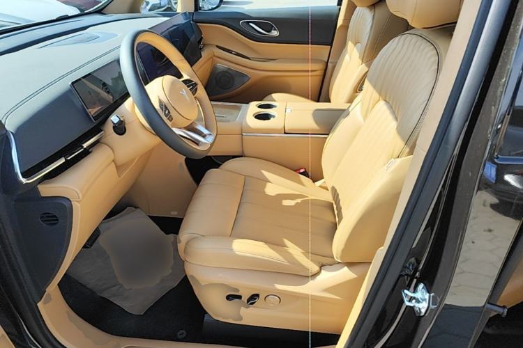 Used VOYAH Dream 2025 PHEV Four-Wheel-Drive Flagship Kunpeng Edition Left Front Seat