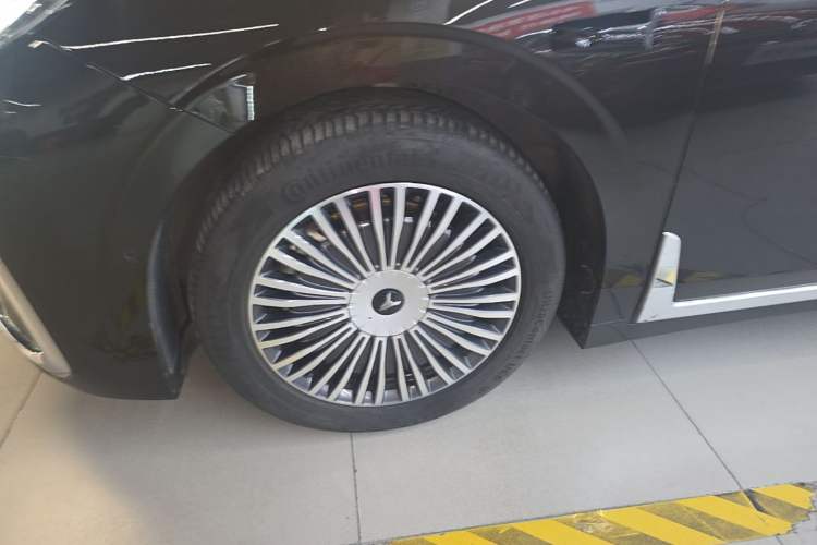 Used VOYAH Dream 2025 PHEV Four-Wheel-Drive Flagship Version – Qiankun Edition Left Front Wheel Hub