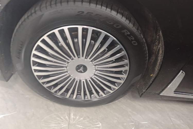 Used VOYAH Dream 2025 PHEV Four-Wheel-Drive Flagship Kunpeng Edition Left Front Wheel Hub
