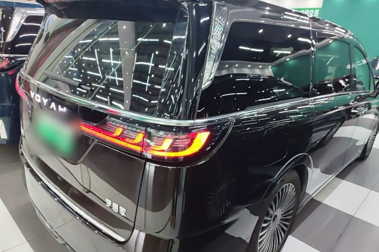 Used VOYAH Dream 2025 PHEV Four-Wheel-Drive Flagship Kunpeng Edition Rear Right 45 Deg