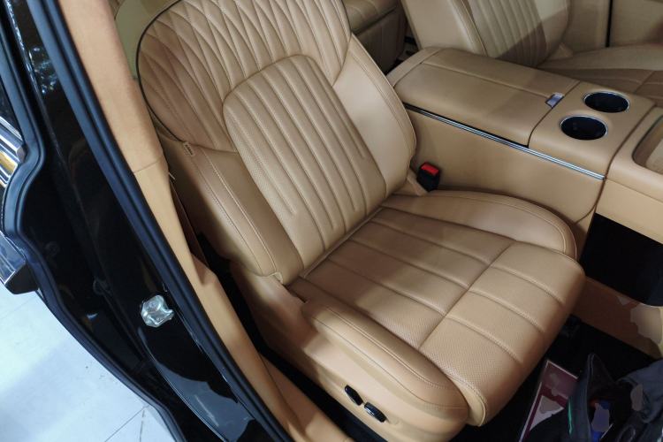 Used VOYAH Dream 2025 PHEV Four-Wheel-Drive Flagship Kunpeng Edition Right Front Seat