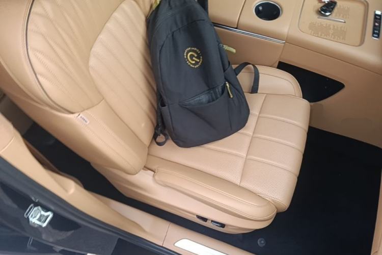 Used VOYAH Dream 2025 PHEV Four-Wheel-Drive Flagship Kunpeng Edition Right Front Seat