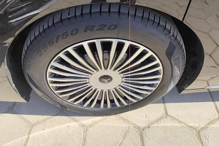 Used VOYAH Dream 2025 PHEV Four-Wheel-Drive Flagship Kunpeng Edition Right Rear Wheel Hub