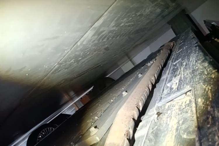 Used VOYAH Dream 2025 PHEV Four-Wheel-Drive Flagship Kunpeng Edition Right Side Sill