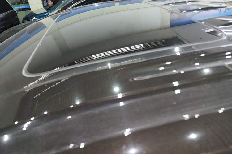 Used VOYAH Dream 2025 PHEV Four-Wheel-Drive Flagship Kunpeng Edition Roof