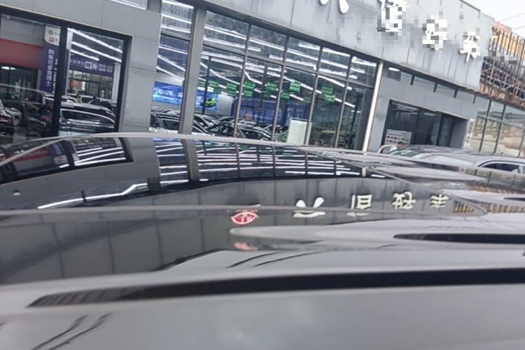Used VOYAH Dream 2025 PHEV Four-Wheel-Drive Flagship Kunpeng Edition Roof