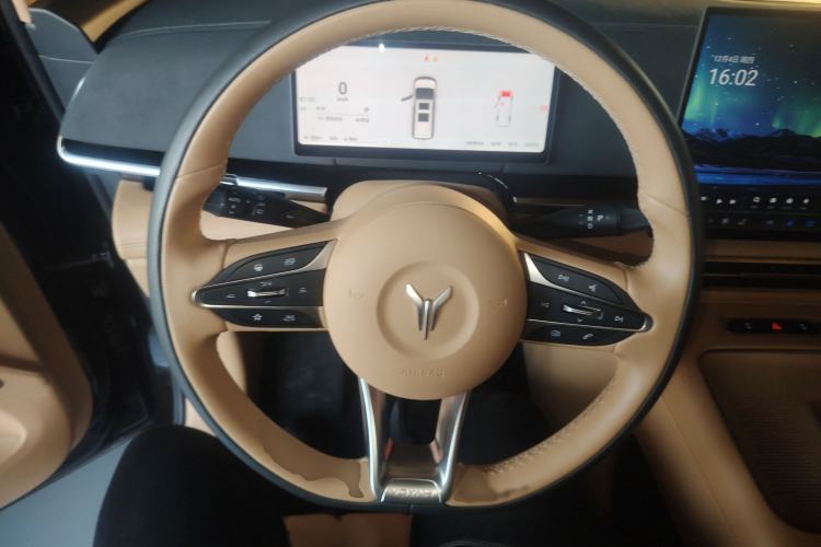 Used VOYAH Dream 2025 PHEV Four-Wheel-Drive Flagship Kunpeng Edition Steering Wheel