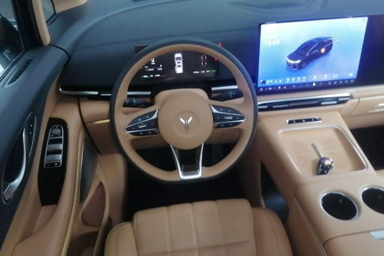 Used VOYAH Dream 2025 PHEV Four-Wheel-Drive Flagship Kunpeng Edition Steering Wheel
