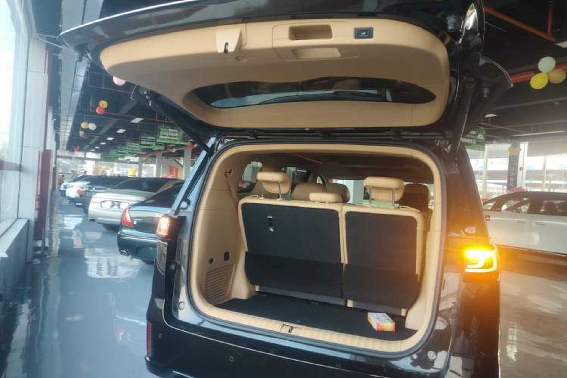 Used VOYAH Dream 2025 PHEV Four-Wheel-Drive Flagship Kunpeng Edition Trunk
