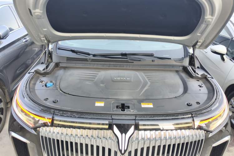 Used VOYAH Dream 2025 PHEV Four-Wheel-Drive Flagship Version – Qiankun Edition Engine Bay