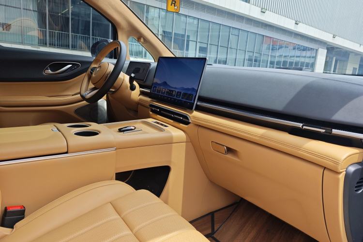 Used VOYAH Dream 2025 PHEV Four-Wheel-Drive Flagship Version – Qiankun Edition Interior 10
