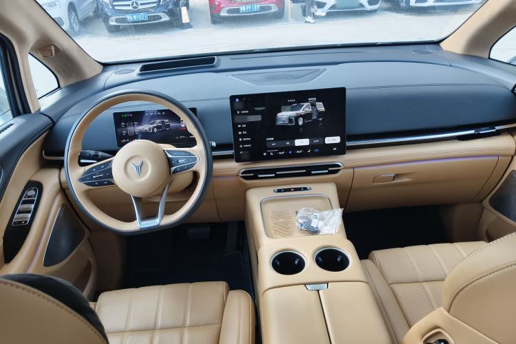 Used VOYAH Dream 2025 PHEV Four-Wheel-Drive Flagship Version – Qiankun Edition Interior 2