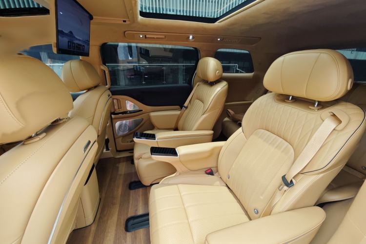 Used VOYAH Dream 2025 PHEV Four-Wheel-Drive Flagship Version – Qiankun Edition Interior 3