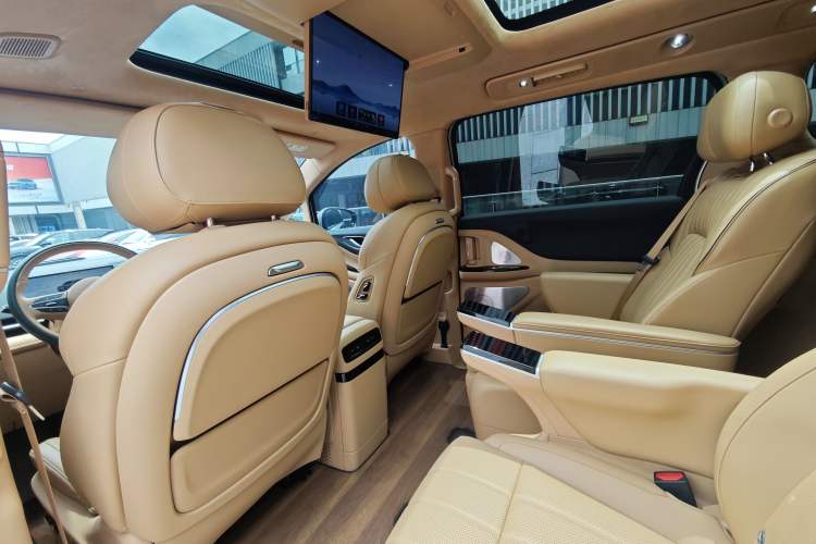 Used VOYAH Dream 2025 PHEV Four-Wheel-Drive Flagship Version – Qiankun Edition Interior 4