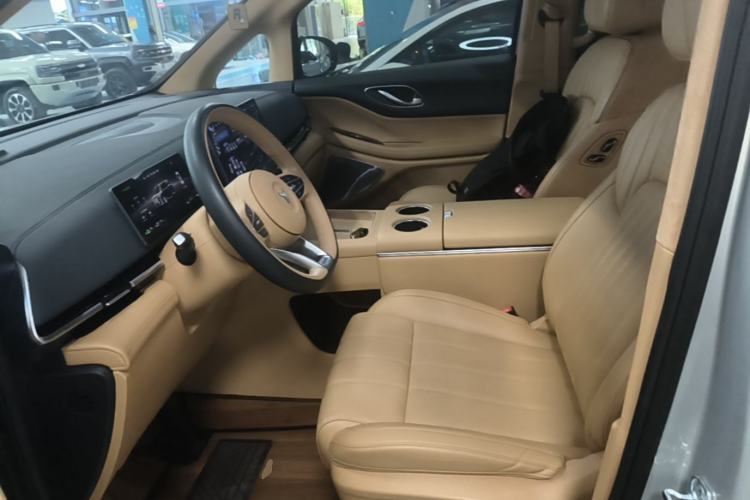 Used VOYAH Dream 2025 PHEV Four-Wheel-Drive Flagship Version – Qiankun Edition Left Front Seat