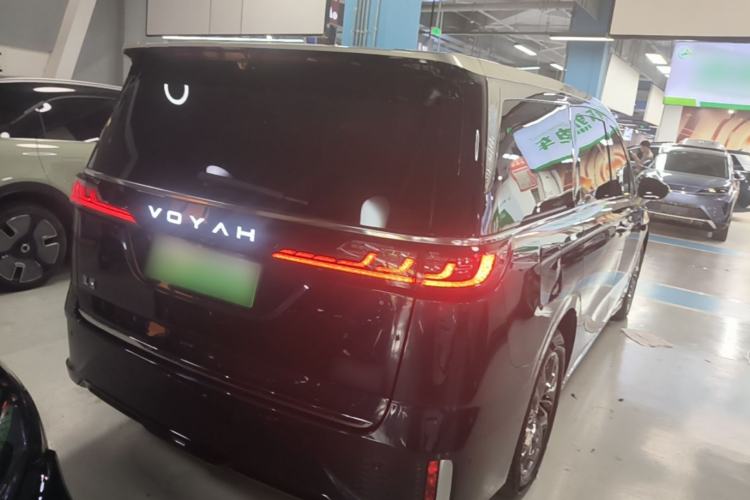 Used VOYAH Dream 2025 PHEV Four-Wheel-Drive Flagship Version – Qiankun Edition Rear Right 45 Deg