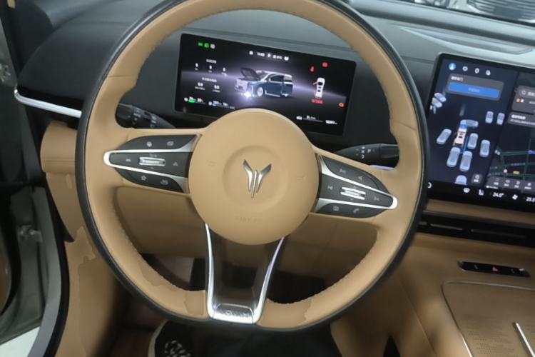 Used VOYAH Dream 2025 PHEV Four-Wheel-Drive Flagship Version – Qiankun Edition Steering Wheel