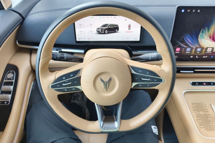 Used VOYAH Dream 2025 PHEV Four-Wheel-Drive Flagship Version – Qiankun Edition Steering Wheel