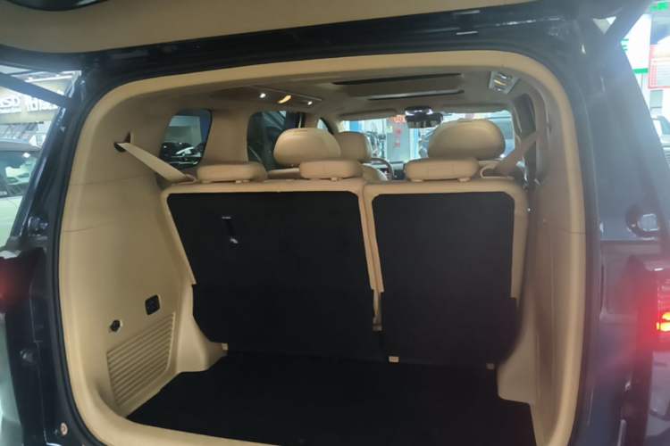 Used VOYAH Dream 2025 PHEV Four-Wheel-Drive Flagship Version – Qiankun Edition Trunk