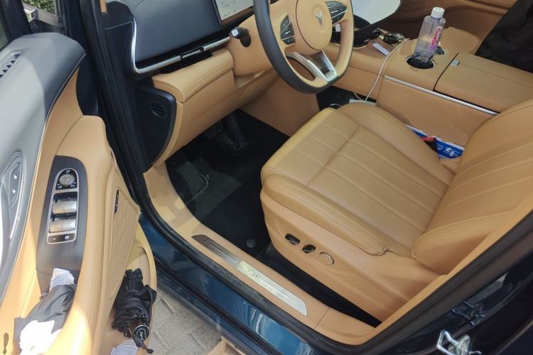 Used VOYAH Dream 2025 PHEV Four-Wheel Drive Excellence Kunpeng Edition Driver Seat