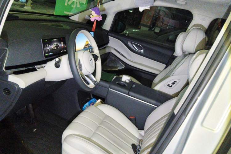 Used VOYAH Dream 2025 PHEV Four-Wheel-Drive Flagship Version – Qiankun Edition Driver Seat