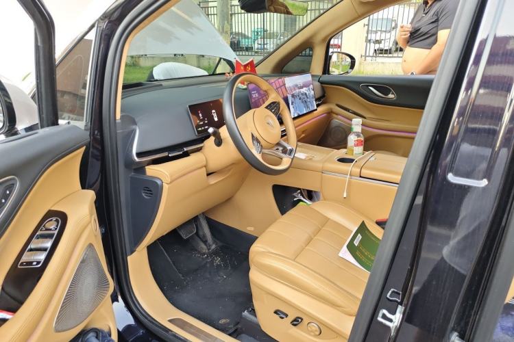 Used VOYAH Dream 2025 PHEV Four-Wheel-Drive Flagship Kunpeng Edition Driver Seat