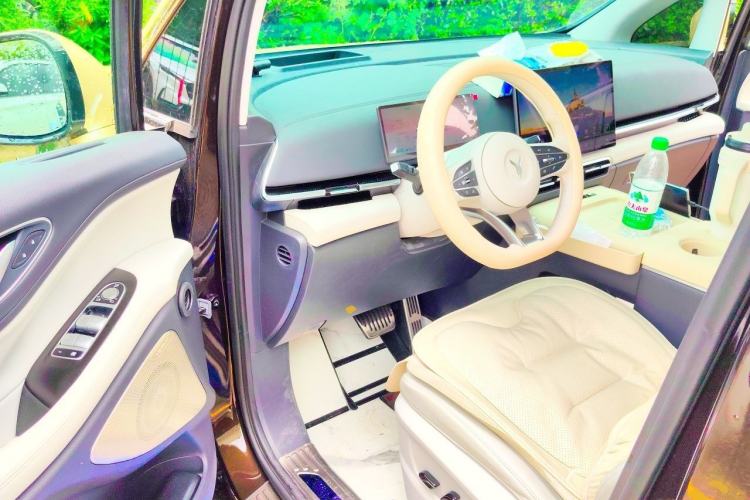 Used VOYAH Dream 2025 PHEV Four-Wheel-Drive Flagship Version – Qiankun Edition Driver Seat