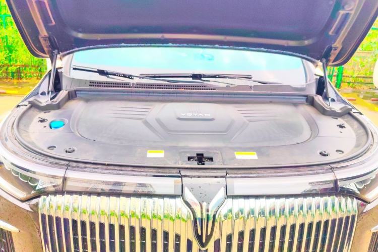 Used VOYAH Dream 2025 PHEV Four-Wheel-Drive Flagship Version – Qiankun Edition Engine Bay