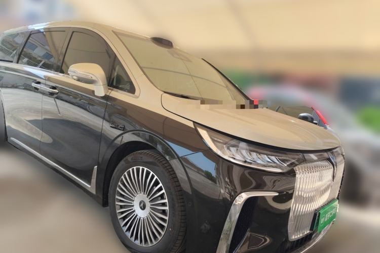 Used VOYAH Dream 2025 PHEV Four-Wheel-Drive Flagship Version – Qiankun Edition Front Right 45 Deg