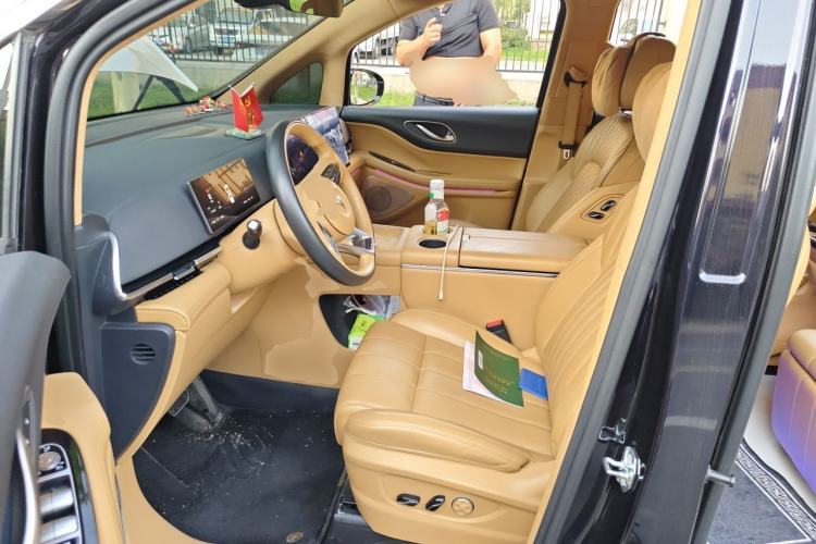 Used VOYAH Dream 2025 PHEV Four-Wheel-Drive Flagship Kunpeng Edition Left Front Seat