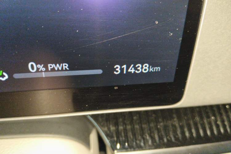 Used VOYAH Dream 2025 PHEV Four-Wheel-Drive Flagship Version – Qiankun Edition Odometer Close Up