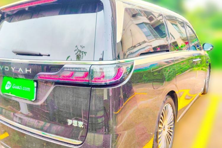 Used VOYAH Dream 2025 PHEV Four-Wheel-Drive Flagship Version – Qiankun Edition Rear Right 45 Deg
