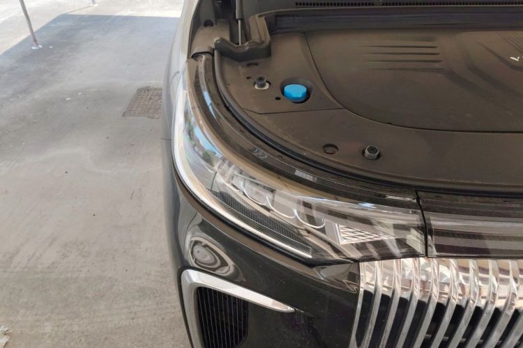 Used VOYAH Dream 2025 PHEV Four-Wheel-Drive Flagship Version – Qiankun Edition Right Front Headlight