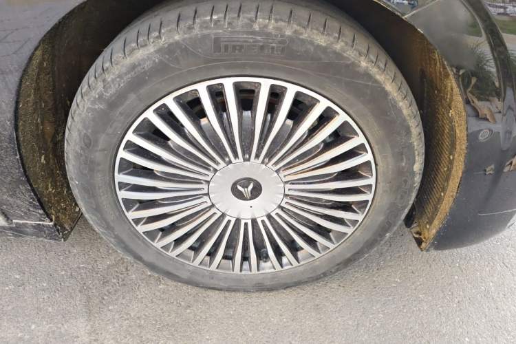 Used VOYAH Dream 2025 PHEV Four-Wheel-Drive Flagship Kunpeng Edition Right Front Wheel Hub