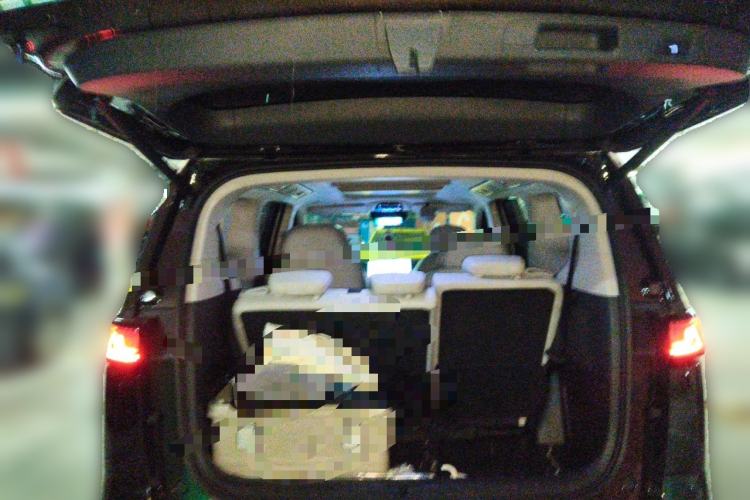 Used VOYAH Dream 2025 PHEV Four-Wheel-Drive Flagship Version – Qiankun Edition Trunk