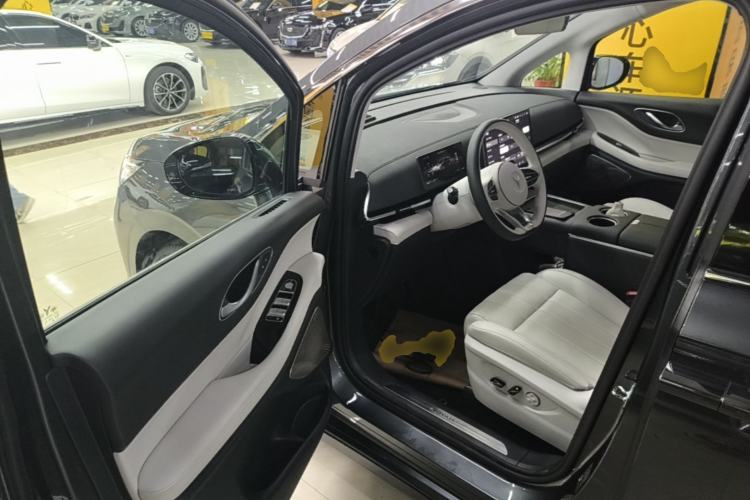 Used VOYAH Dream 2025 PHEV Four-Wheel-Drive Flagship Version – Qiankun Edition Driver Seat